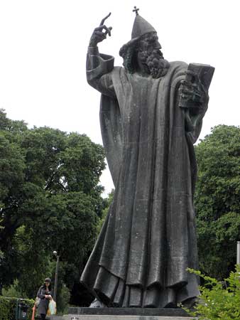 Estatua de Grgur Ninski