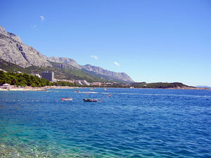 Vista del mar en Makarska, Croacia